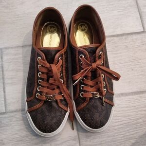 Michael Kors Women's 8.5 M Brown Sneakers Boerum Signature MK